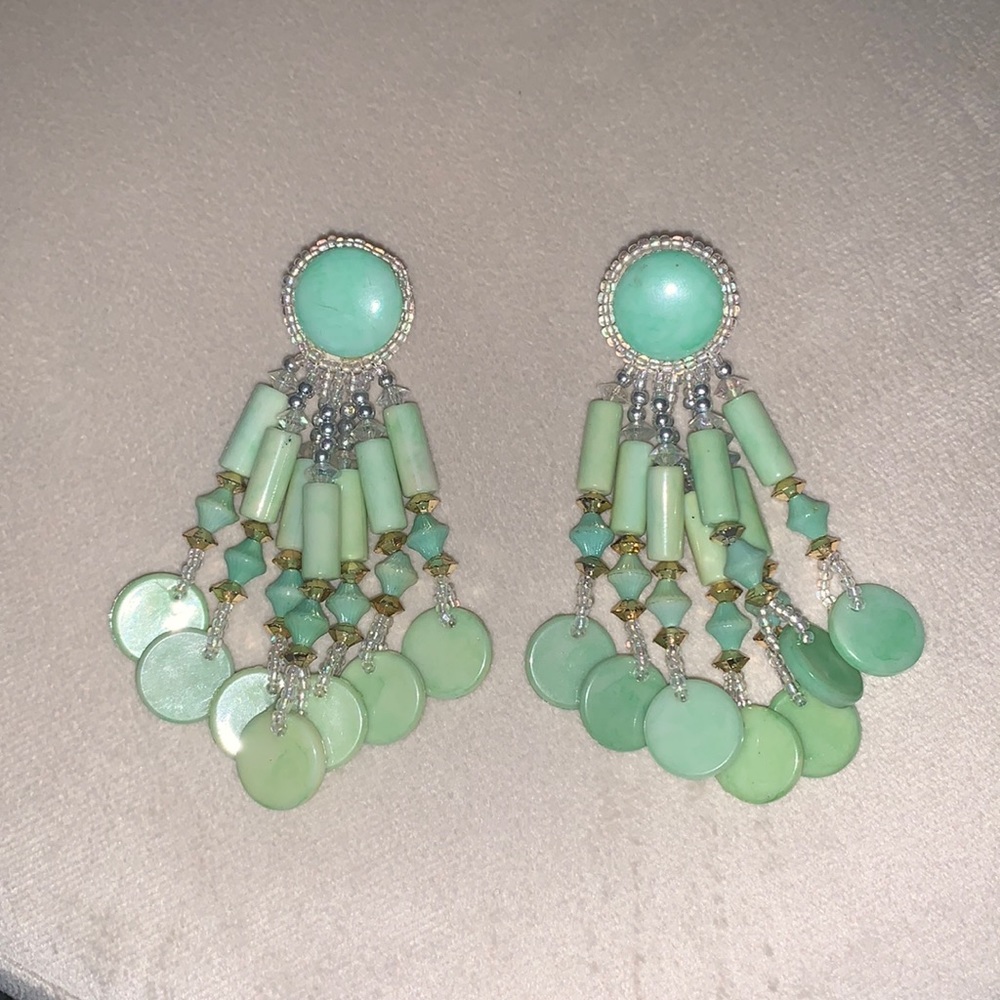 Beautiful vintage dangly earrings
